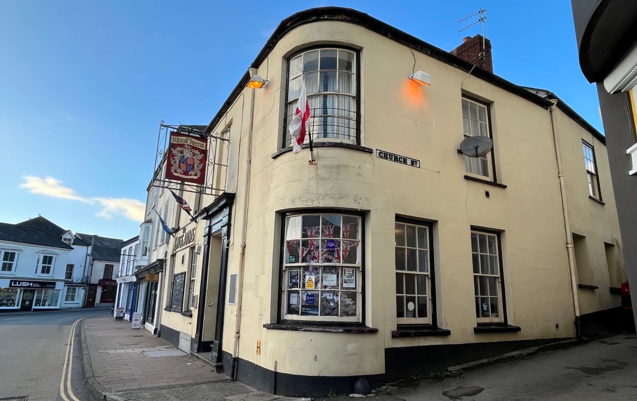The Kings Arms, 4 King Street, South Molton, Devon, EX36 3BL
