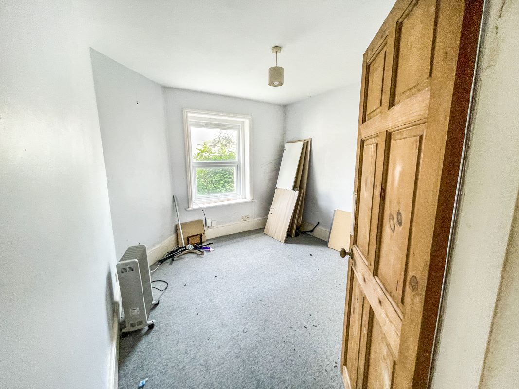 Flat 3, 74 Richmond Road, Worthing, West Sussex, BN11 4AF