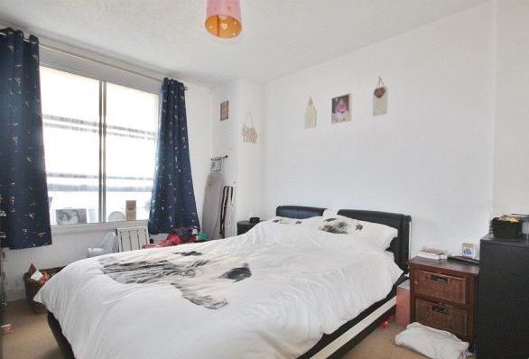 Flat 10 Isobel House, Staines Road West, Sunbury-on-Thames, Middlesex, TW16 7BD