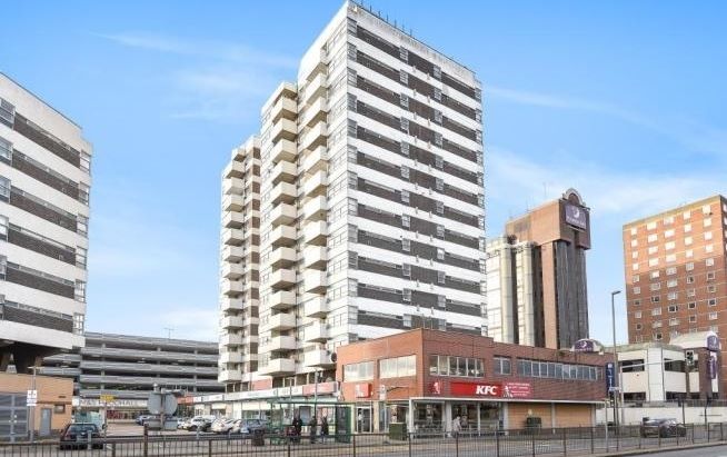 Flat 10 Isobel House, Staines Road West, Sunbury-on-Thames, Middlesex, TW16 7BD