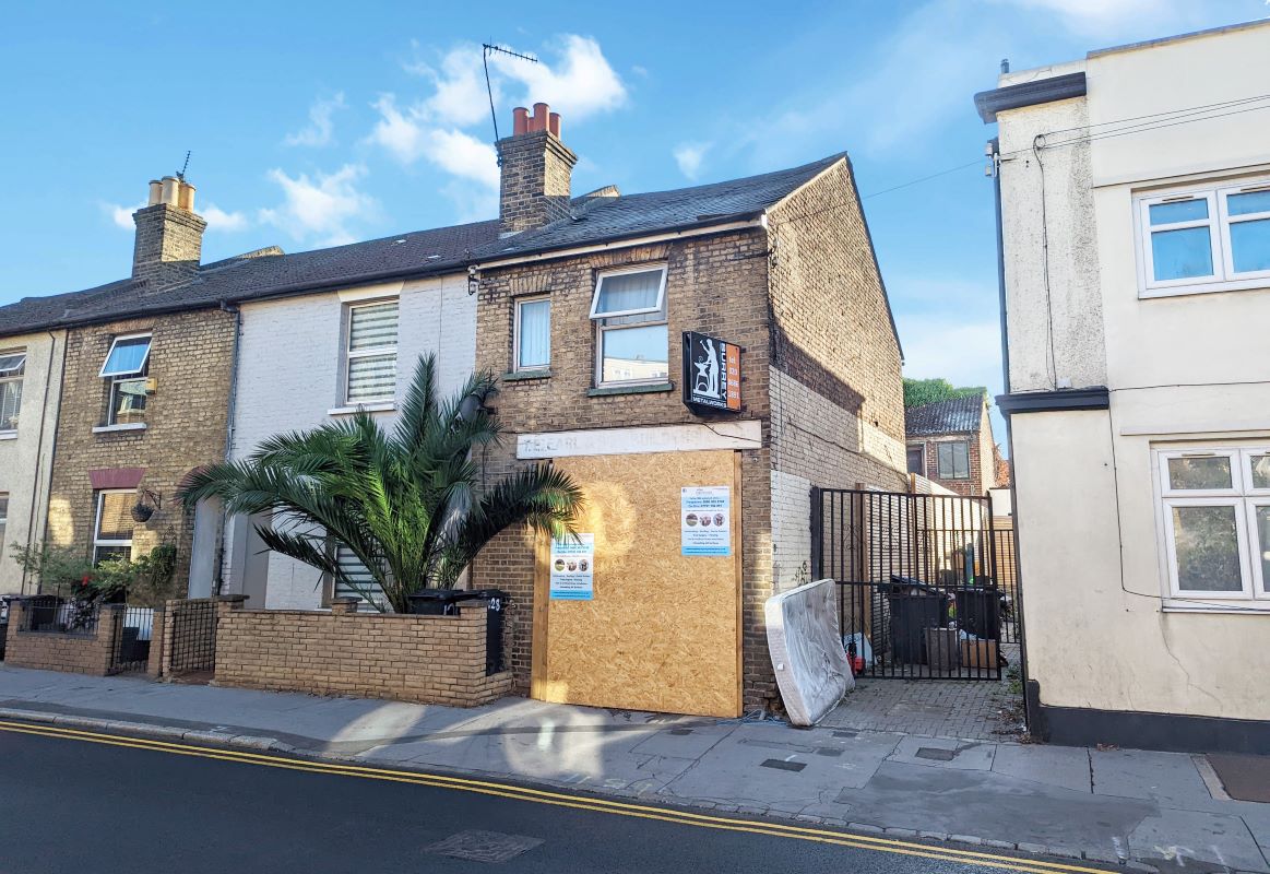 128A Southbridge Road & 21 Dering Road, Croydon, Surrey, CR0 1AF