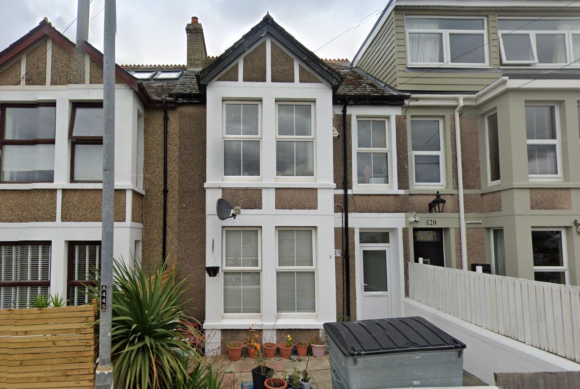 Flats 1-4, 122 Mount Wise, Newquay, Cornwall, TR7 1QP