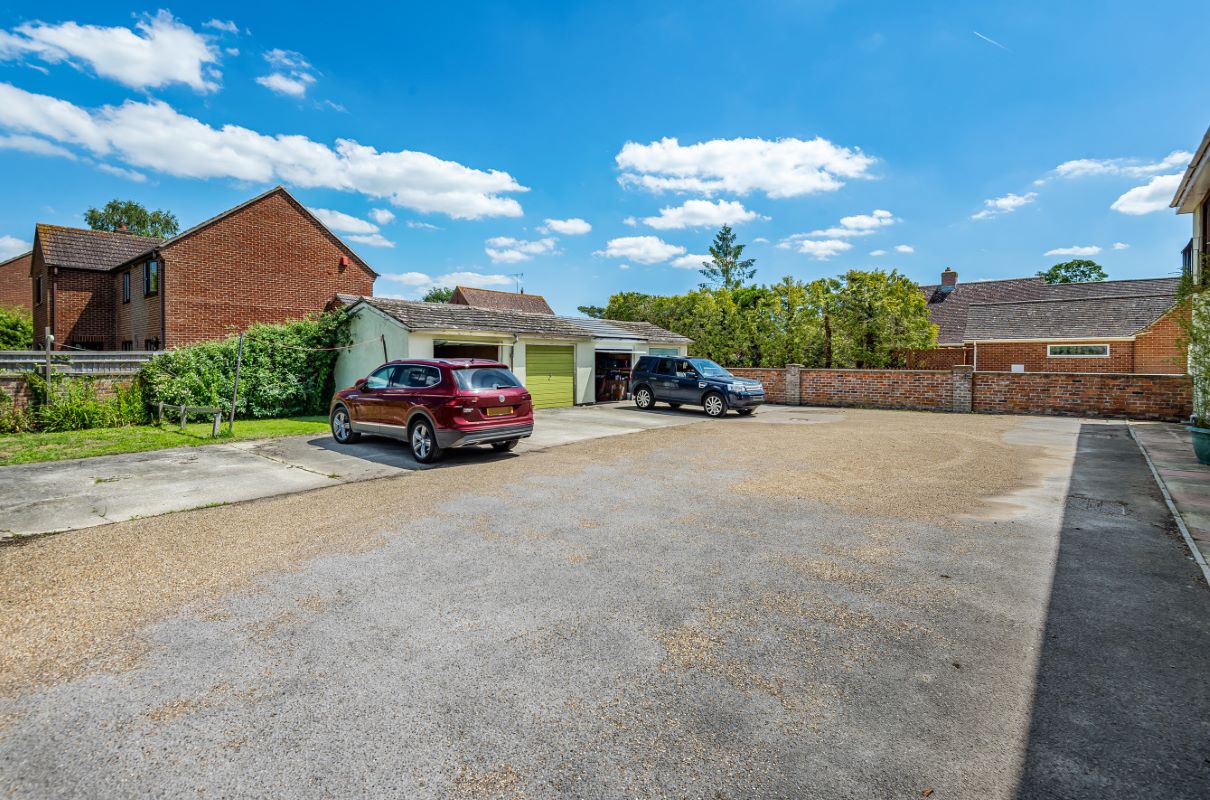 4 Radnor Court, Longcot, Faringdon, Oxfordshire, SN7 7TB