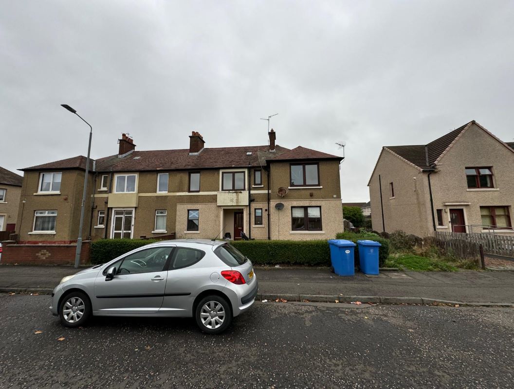 Excellent Residential Property - 3 Bedroom Flat