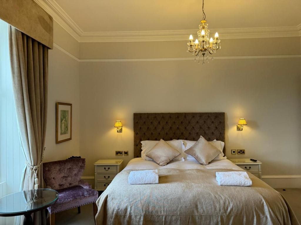 Wellwood Manor, 13 West Moulin Road, Pitlochry, Perthshire, PH16 5EA