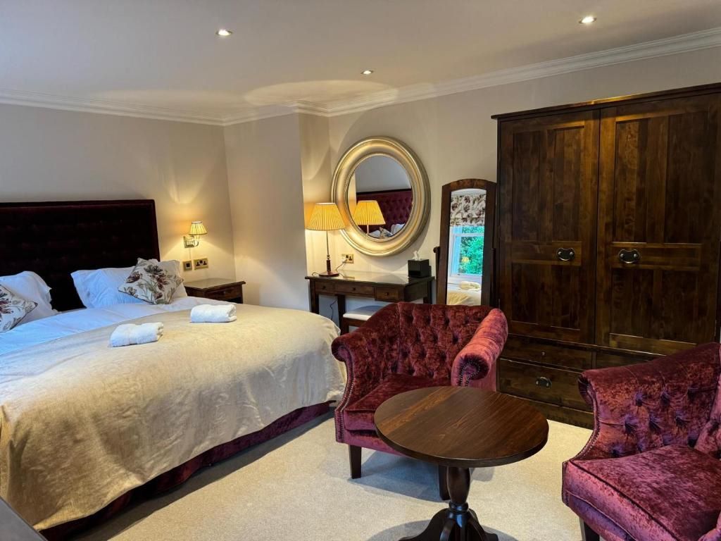 Wellwood Manor, 13 West Moulin Road, Pitlochry, Perthshire, PH16 5EA