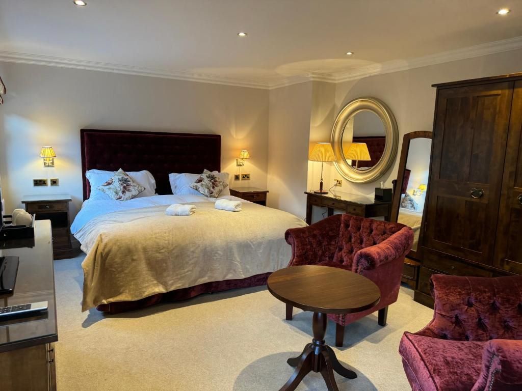 Wellwood Manor, 13 West Moulin Road, Pitlochry, Perthshire, PH16 5EA