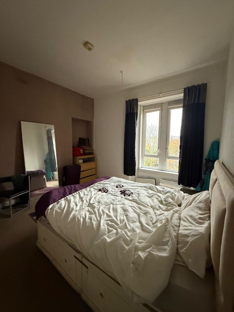 3/2, 51 Mannering Court, Glasgow, Lanarkshire, G41 3QH