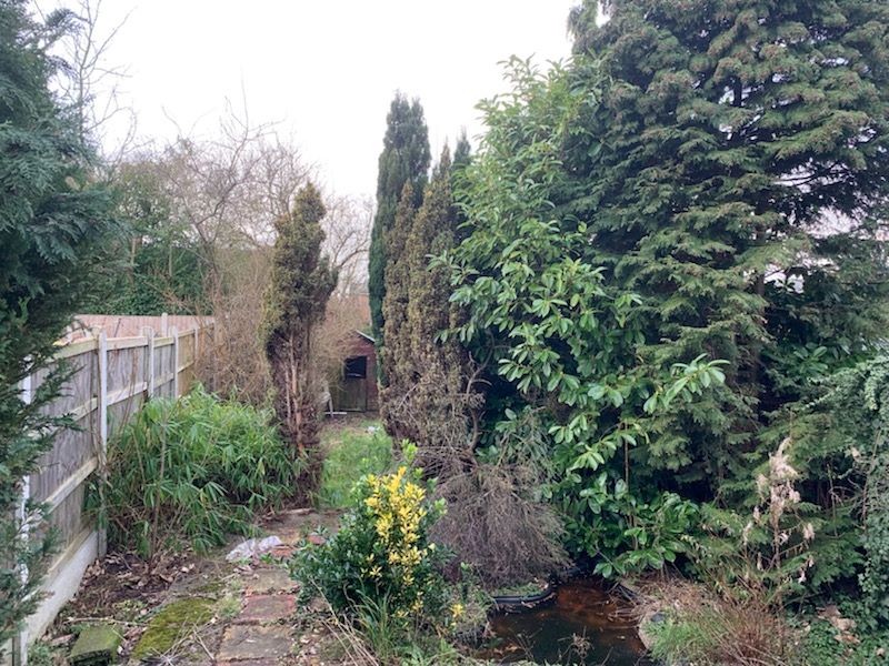 2 bedroom semi detached house in Stourbridge Property auctions Bond Wolfe