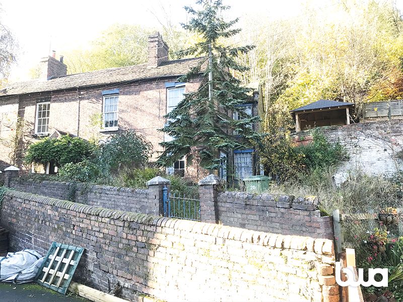 3 Bedroom Grade Ii Listed Semi Detached Cottage In Telford