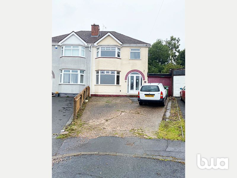 3 bedroom semi detached house in Dudley Property auctions Bond Wolfe