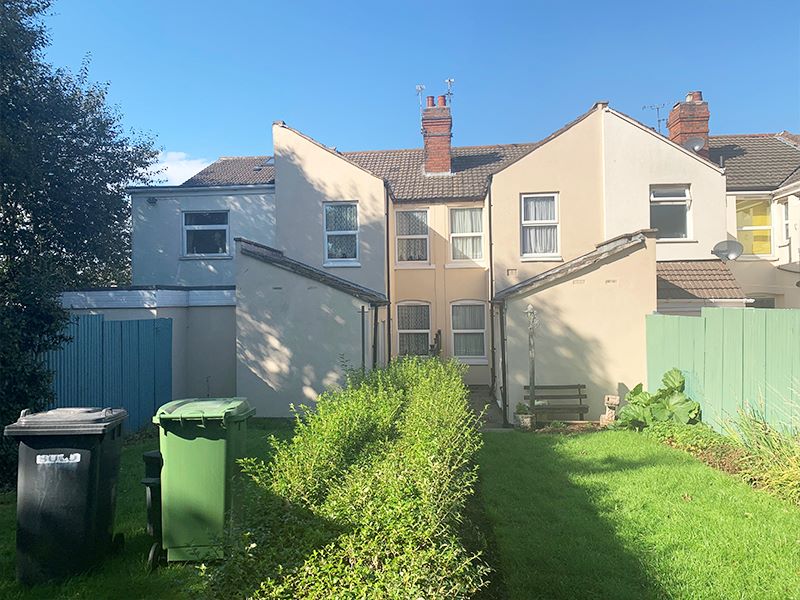 3 bedroom mid terraced house in Wolverhampton Property auctions Bond Wolfe