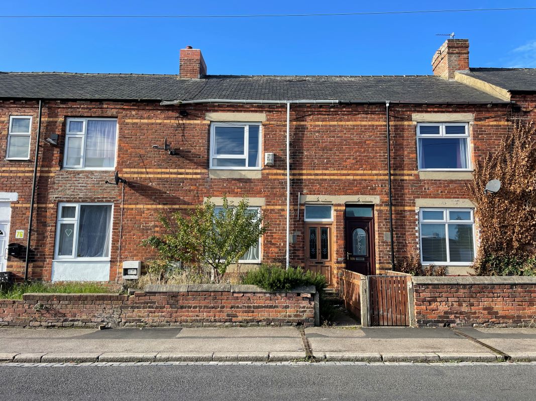 3 bedroom mid terraced house in Horden, Peterlee Property auctions Bond