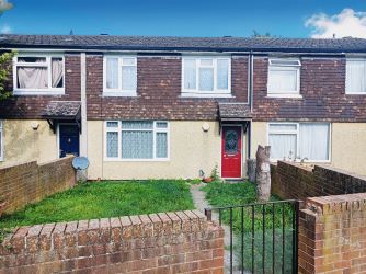 3 bedroom mid terraced house in Donnington, Telford