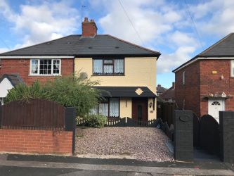 2 bedroom semi detached house in West Bromwich 
