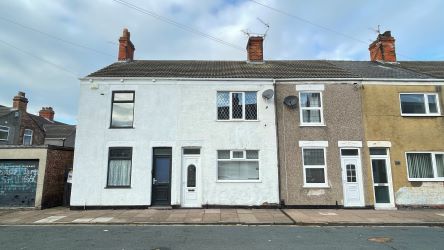 3 bedroom mid terraced house in Grimsby