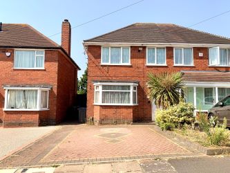 3 bedroom semi detached house in Great Barr