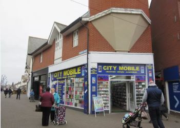 Prominent freehold town centre retail investment in Nuneaton, Warks.