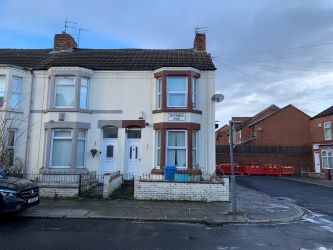 4 bedroom end terraced house in Liverpool