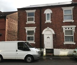 4 bedroom end terraced house in Dudley
