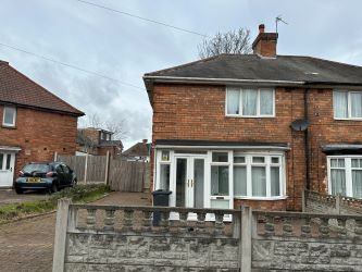 2 bedroom semi detached house in Birmingham