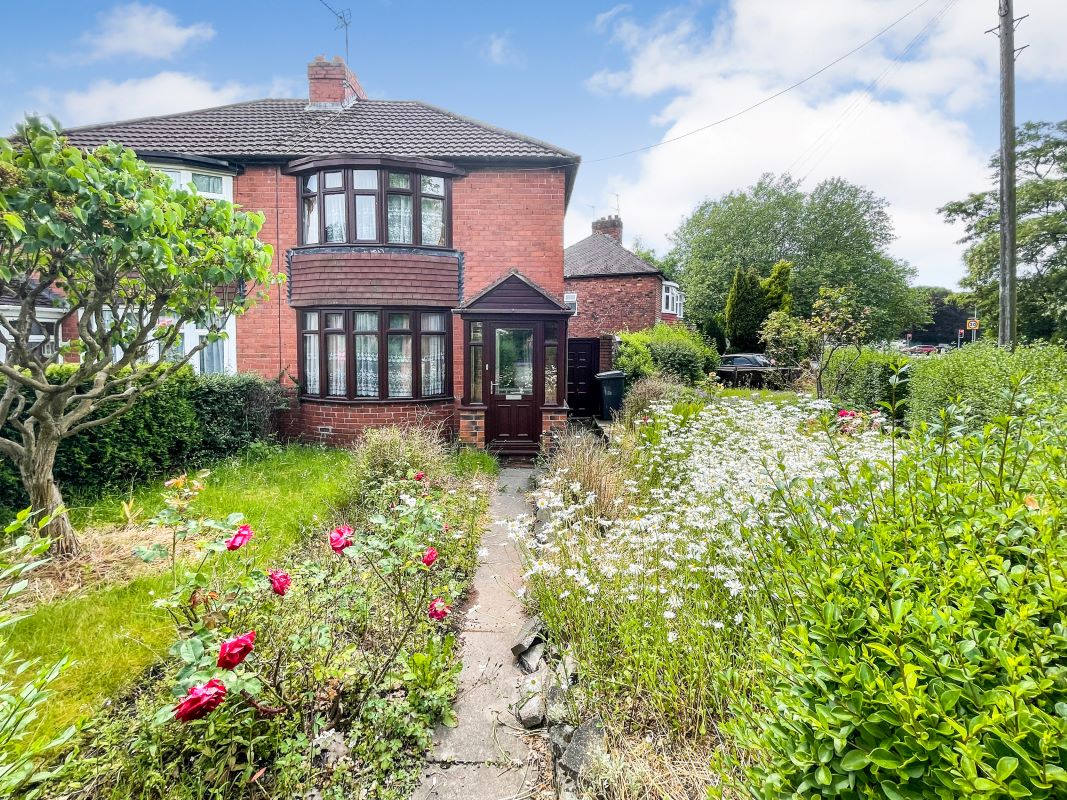 3 Bedroom Semi Detached House In Wolverhampton Property Auctions Bond Wolfe