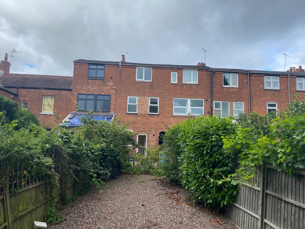 3 bedroom mid terraced house in Coventry Property auctions Bond Wolfe