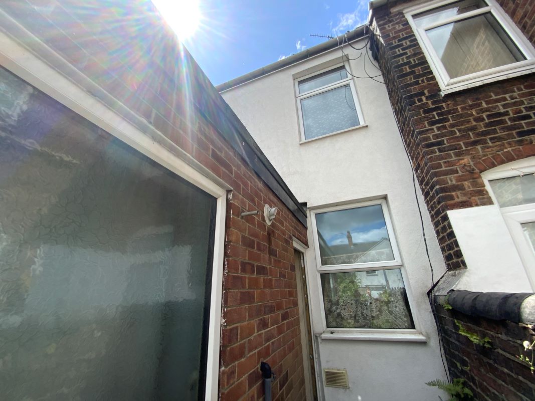 2 Bedroom Mid Terraced House In Stoke On Trent Property Auctions Bond Wolfe   1298428 Web Medium