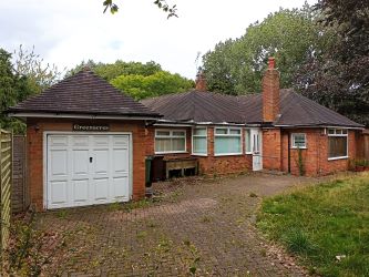 3 bedroom detached bungalow in Marston Green