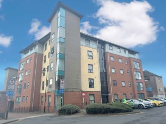 2 bedroom apartment in Walsall