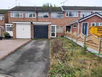 3 bedroom mid terraced house in Bedworth, Coventry