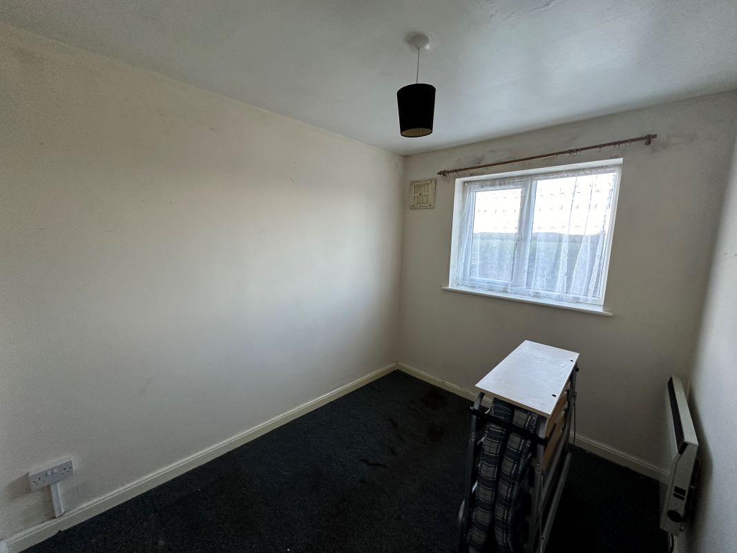 3 bedroom end terraced house in Bedfordshire Property auctions Bond Wolfe