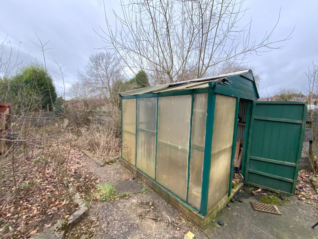 3 bedroom semi detached house in Cross Heath, Newcastle Property