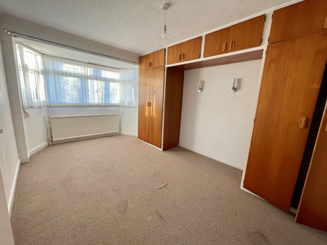 3 bedroom semi detached house in Perry Barr Property auctions Bond Wolfe