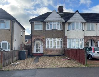 3 bedroom end terraced house in Luton