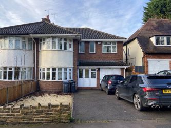 4 bedroom semi detached house in Moseley