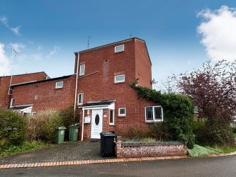4 bedroom end terraced house in Redditch