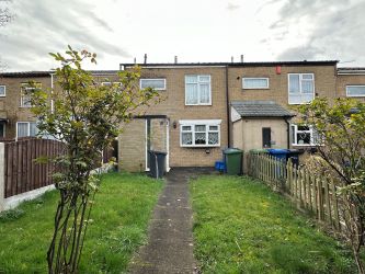 3 bedroom mid terraced house in Tamworth 