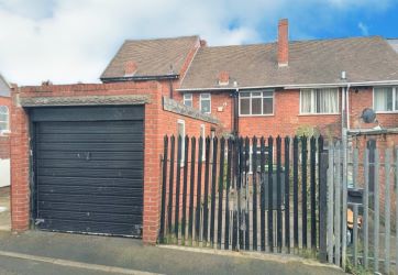 Leasehold land and garage in County Durham 
