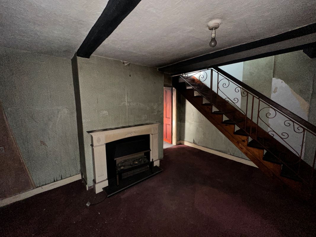 2 bedroom end terraced house in Stafford Property auctions Bond Wolfe