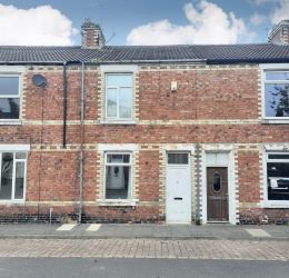 2 bedroom mid terraced house in County Durham