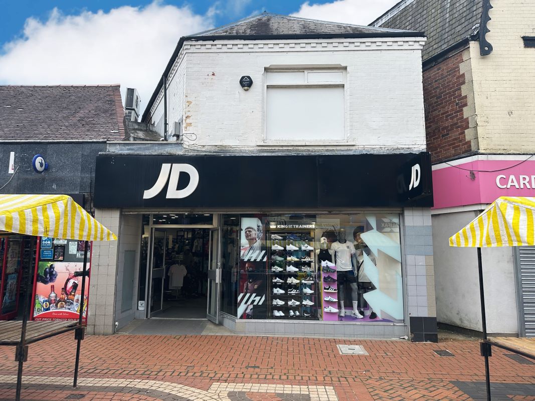 Retail property in Worksop, Notts. Property auctions Bond Wolfe