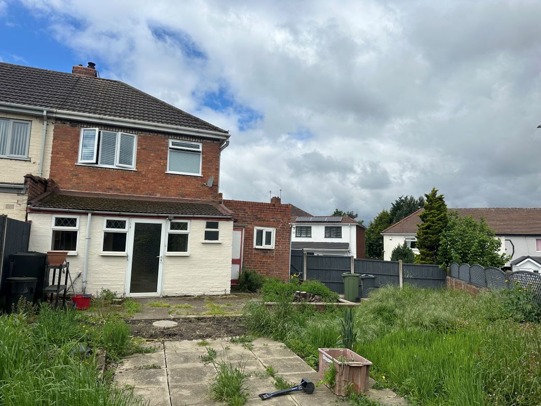 2 bedroom end terraced house in Walsall Property auctions Bond Wolfe