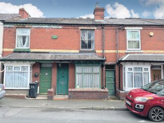 3 bedroom mid terraced house in Brierley Hill