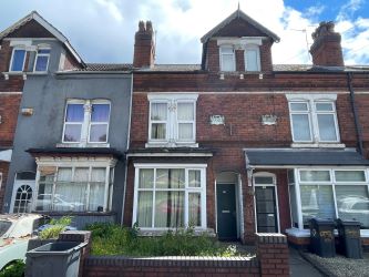 4 bedroom mid terraced property in Selly Park