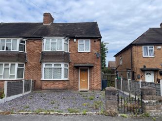 3 bedroom semi detached house in Dudley