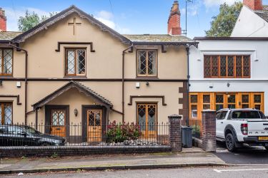 3 bedroom mid terraced grade II listed townhouse in Edgbaston