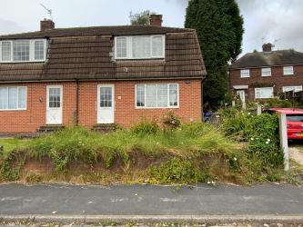 3 bedroom semi detached house in Newcastle under Lyme