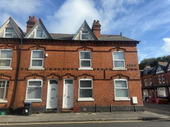 3 bedroom mid terraced house in Birmingham 