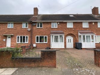 2 bedroom mid terraced house in Birmingham